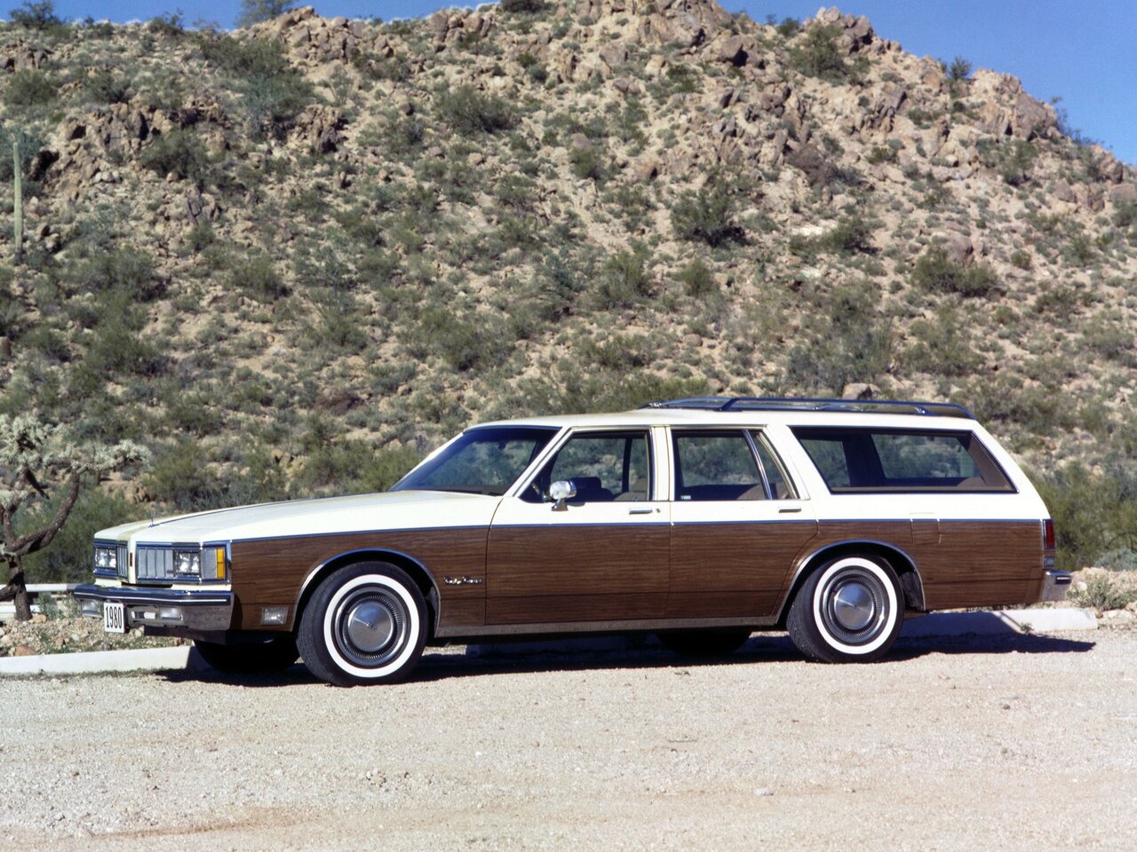 Oldsmobile Custom Cruiser II