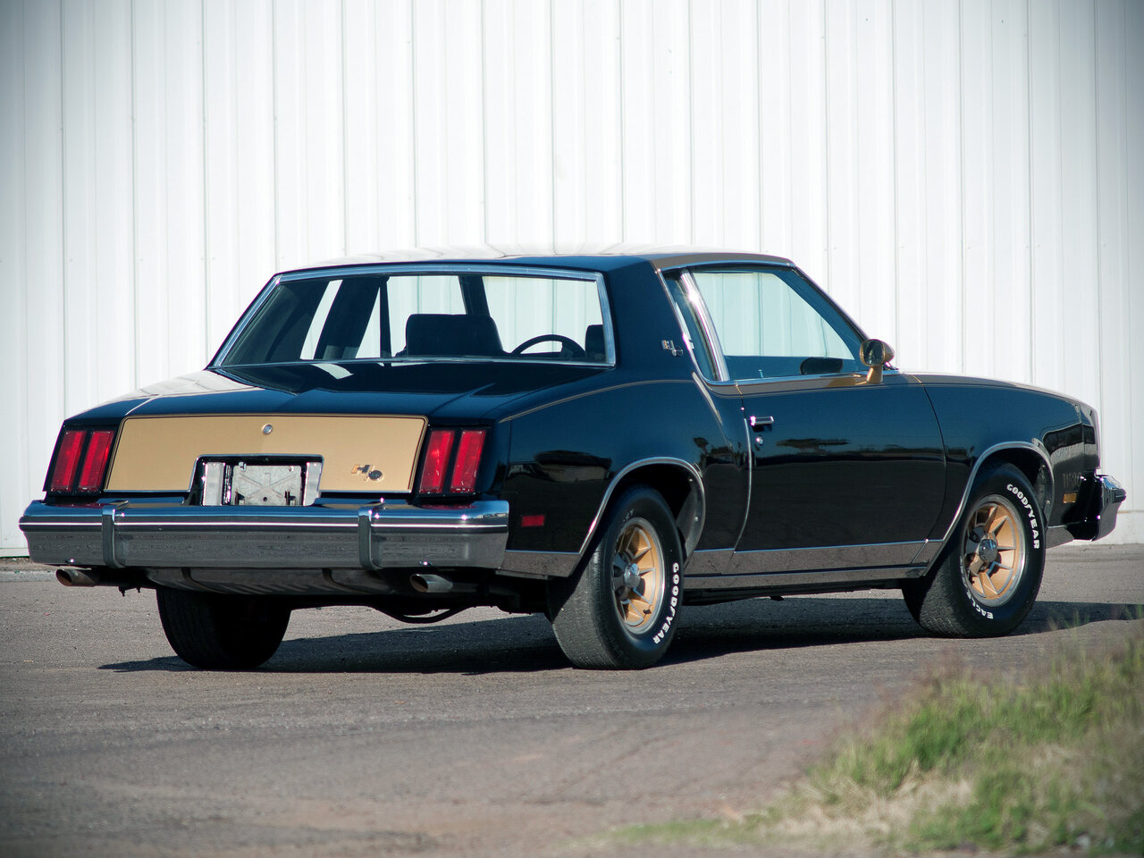 Oldsmobile Cutlass V