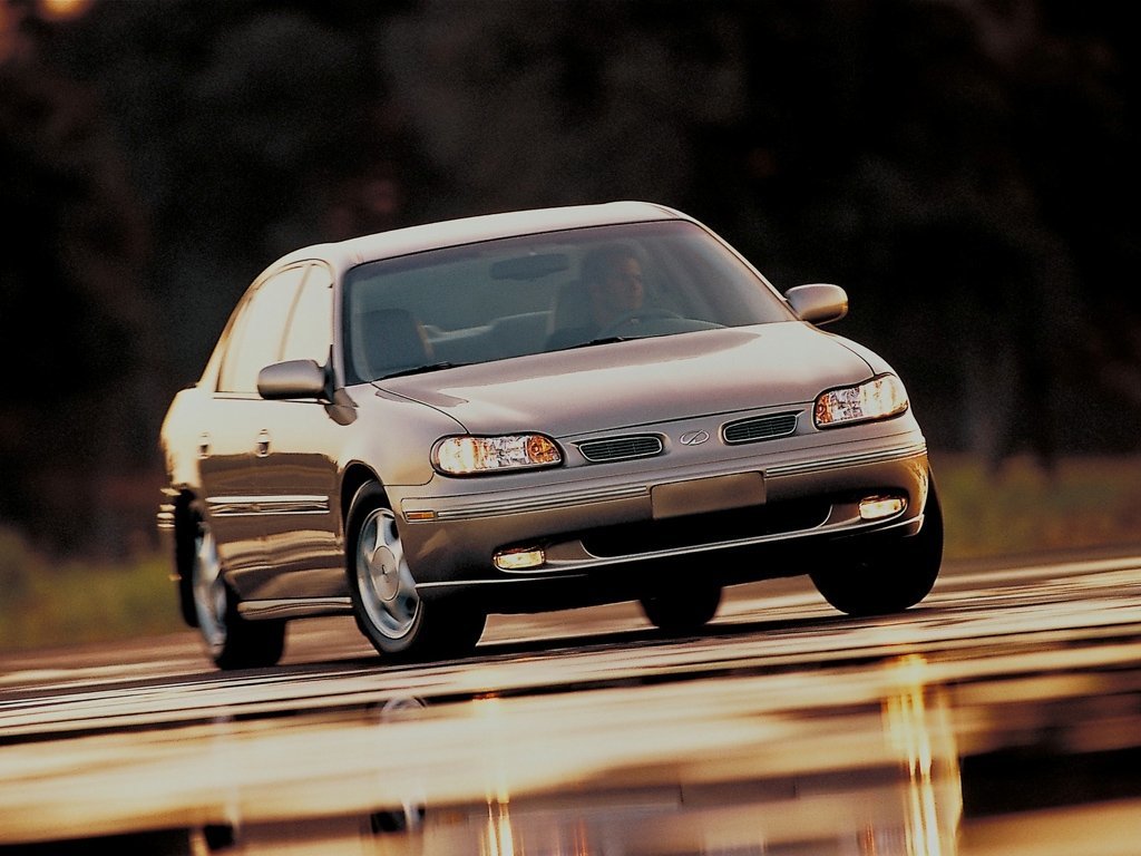 Oldsmobile Cutlass VI