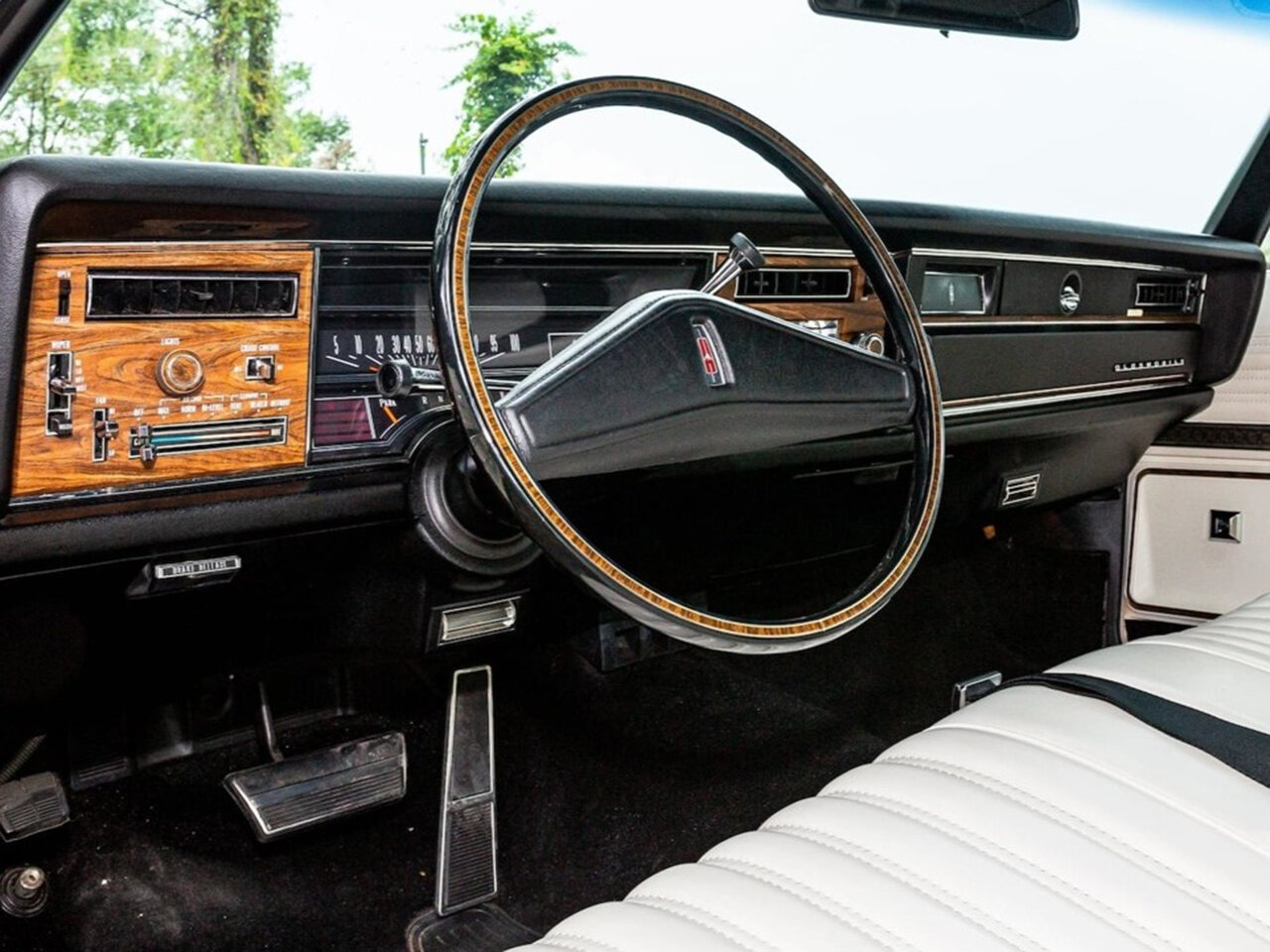 Oldsmobile Delta 88 VII