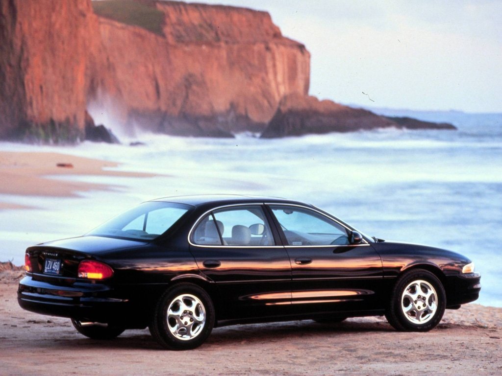Oldsmobile Intrigue Седан