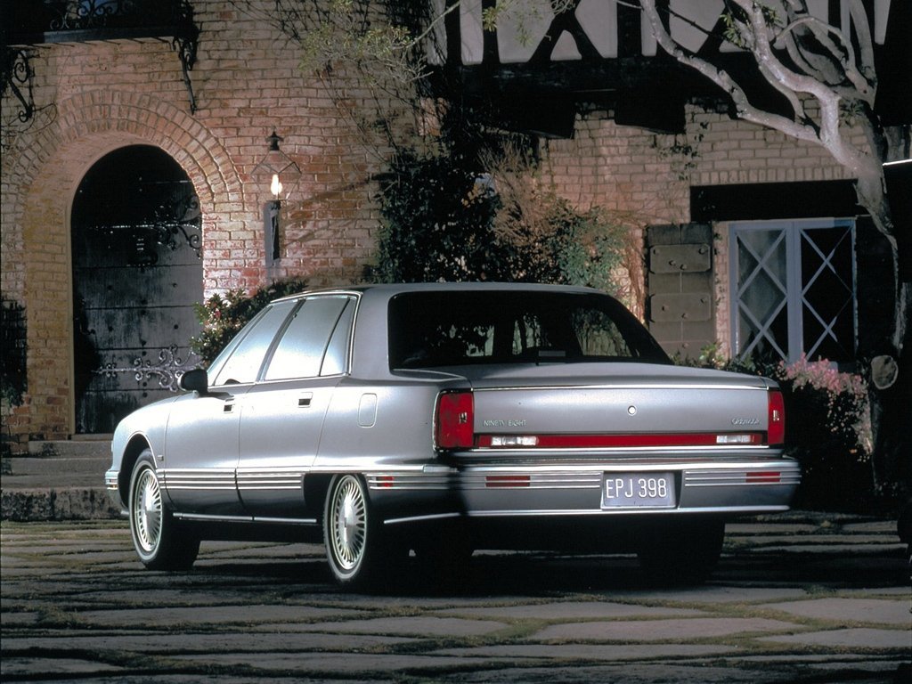 Oldsmobile Ninety-Eight XI