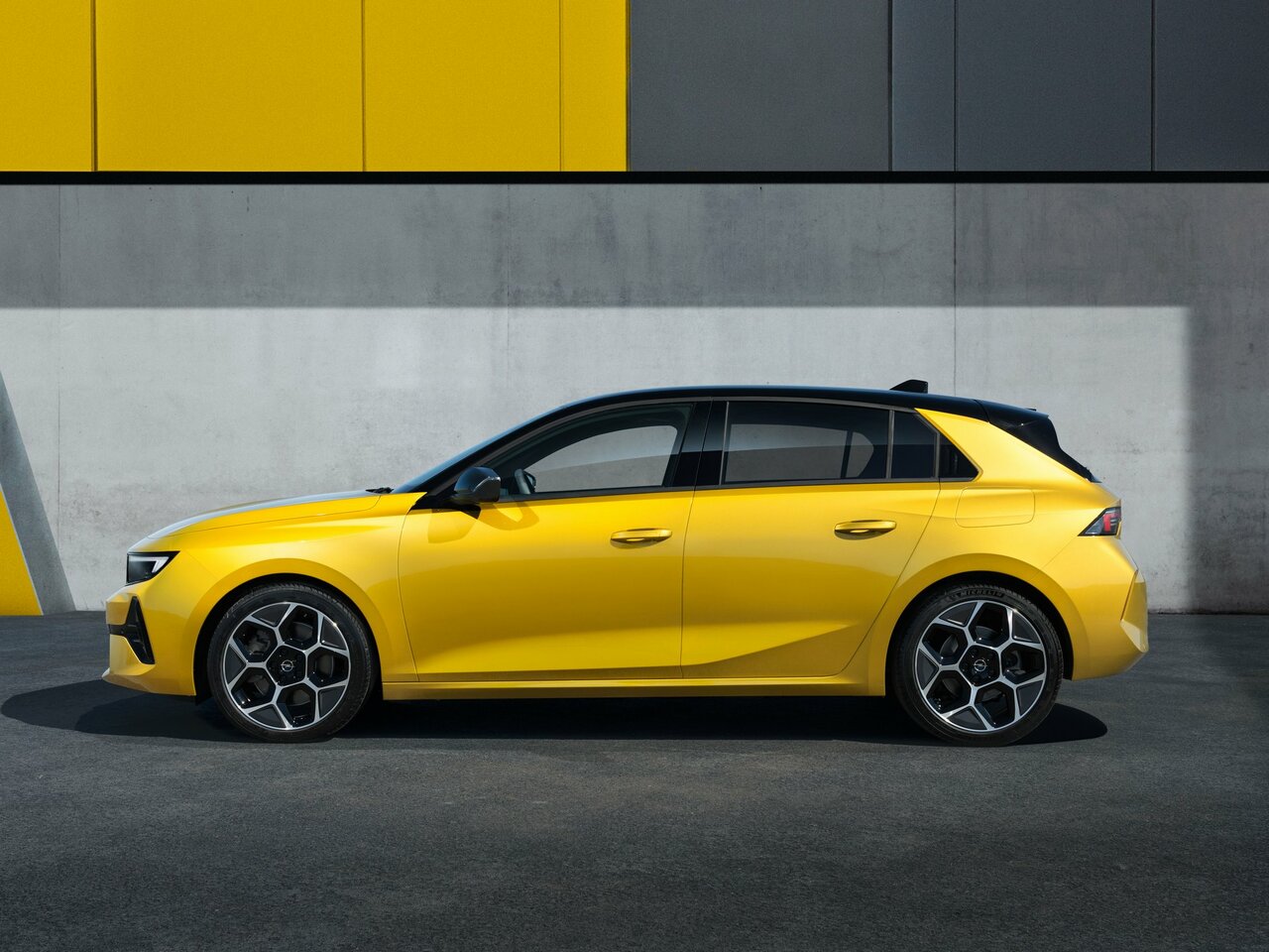 Opel Astra L