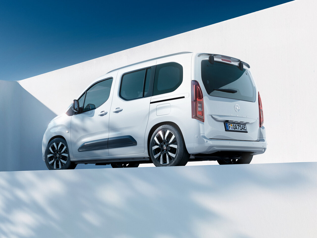 Opel Combo E Рестайлинг