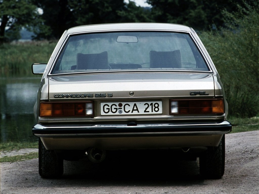 Opel Commodore C