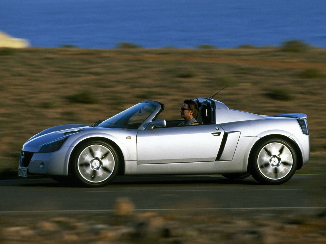 Opel Speedster Тарга