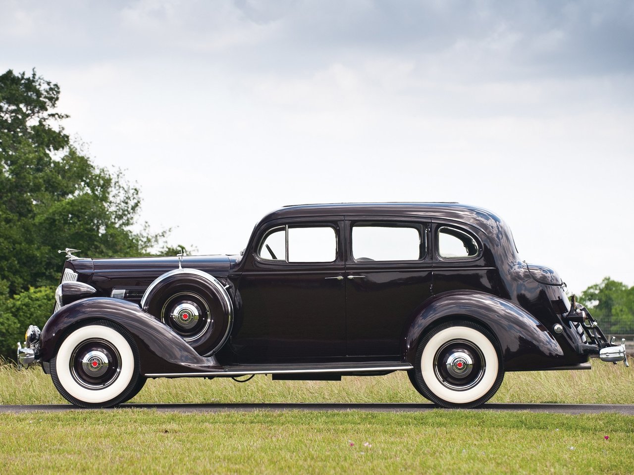 Packard One-Twenty Седан