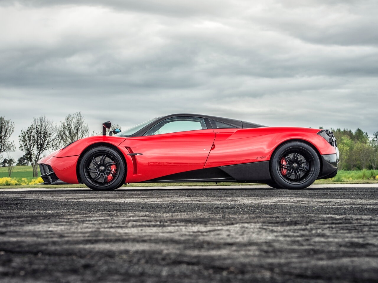 Pagani Huayra c 2012 года