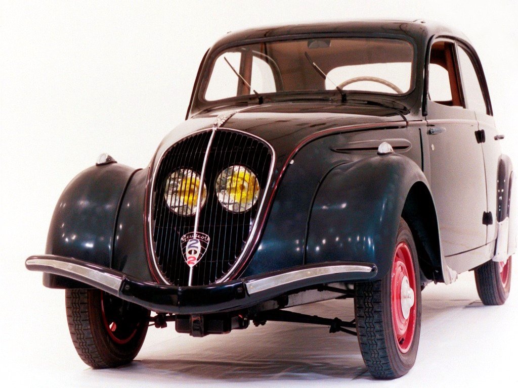 Peugeot 202 Седан