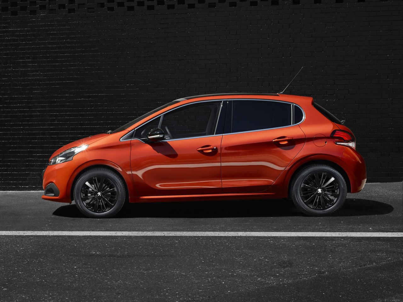 Peugeot 208 I Рестайлинг