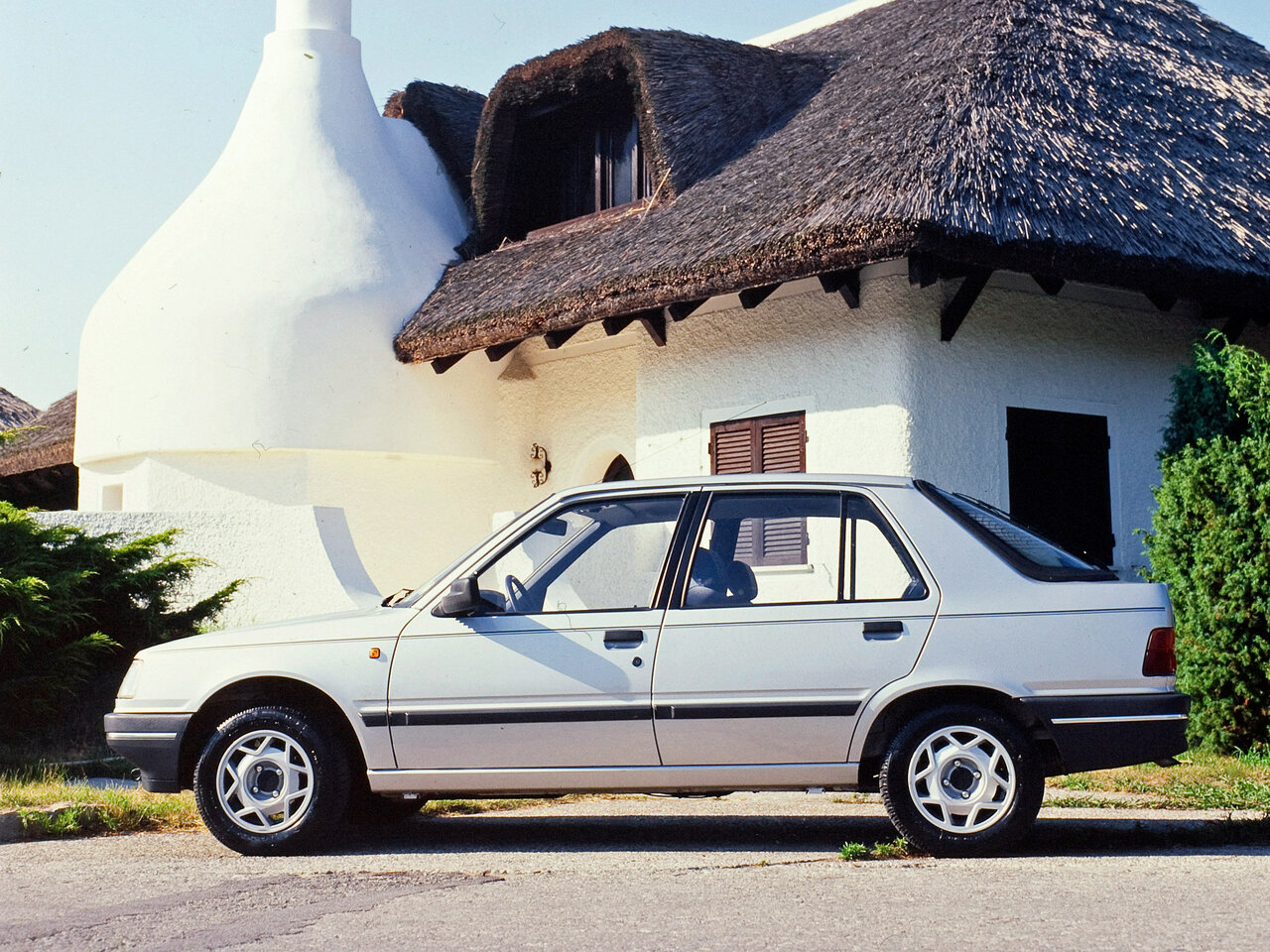 Peugeot 309 I