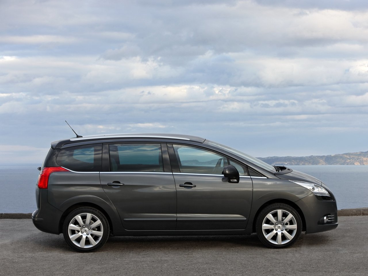 Peugeot 5008 I