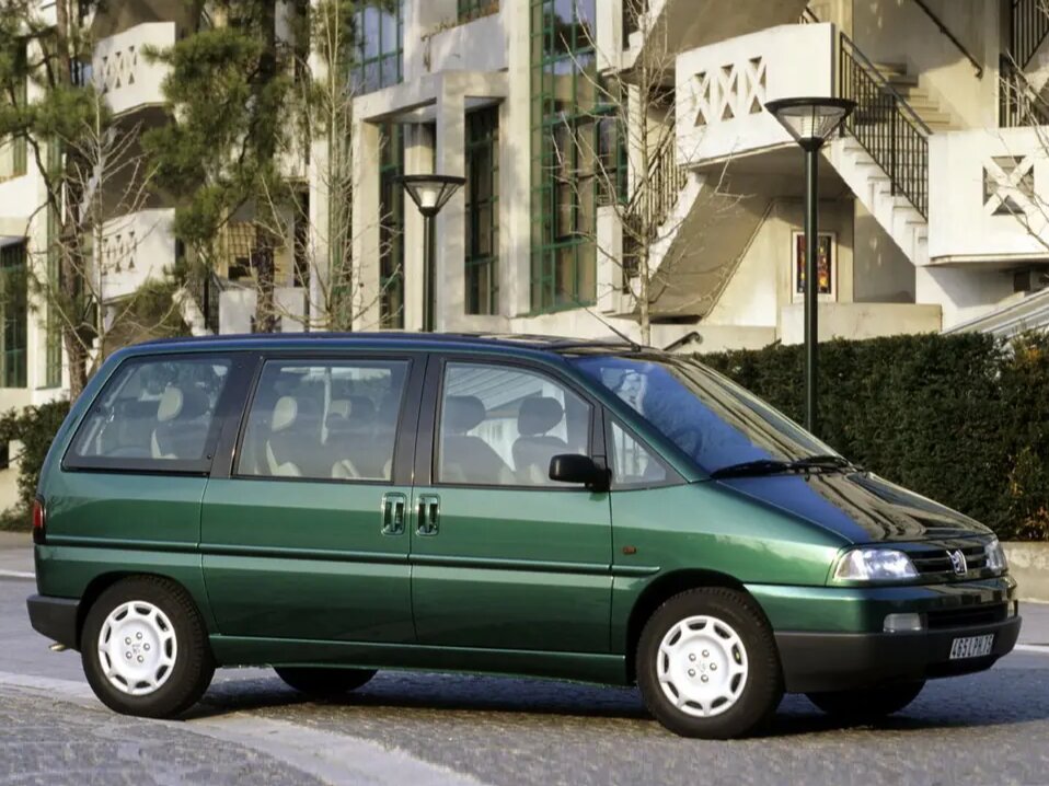 Peugeot 806 I