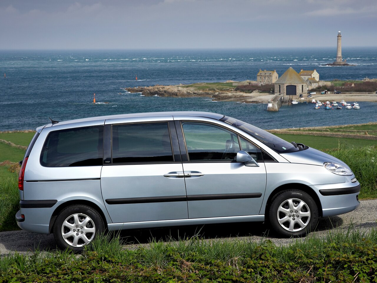 Peugeot 807 I