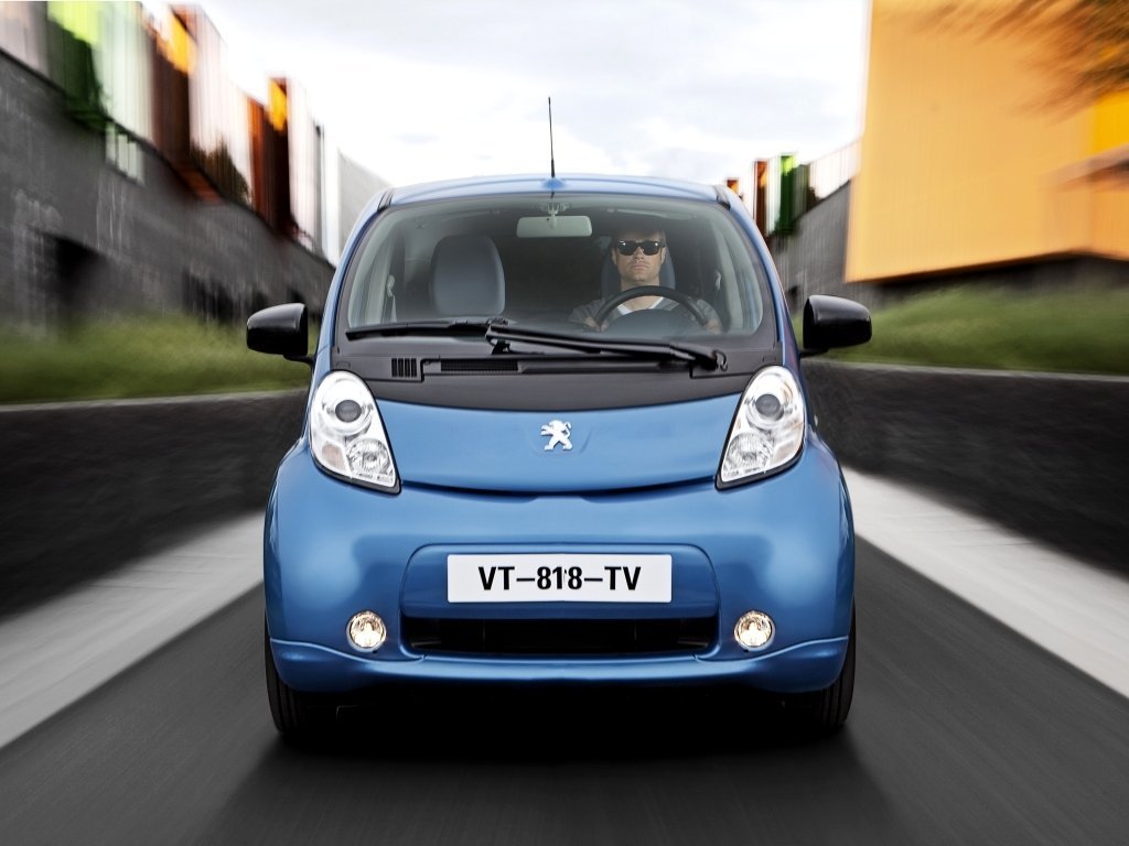 Peugeot iOn Хэтчбек 5 дв.