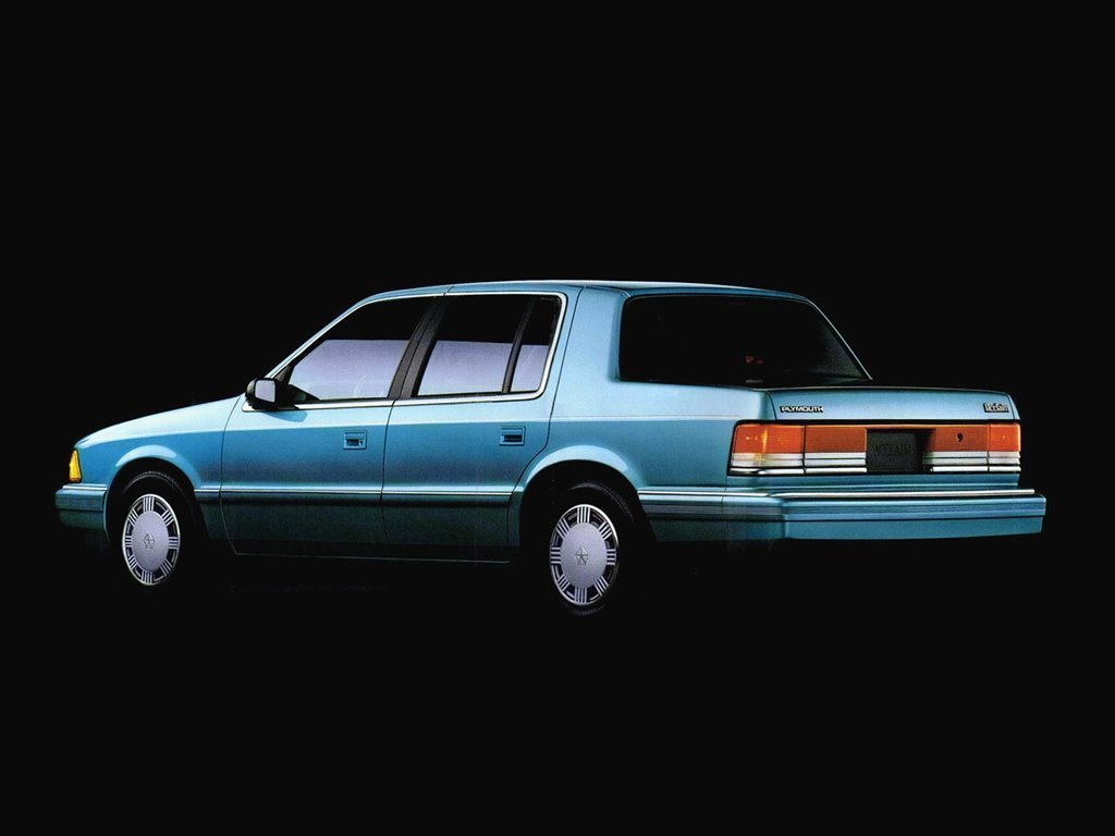 Plymouth Acclaim Седан