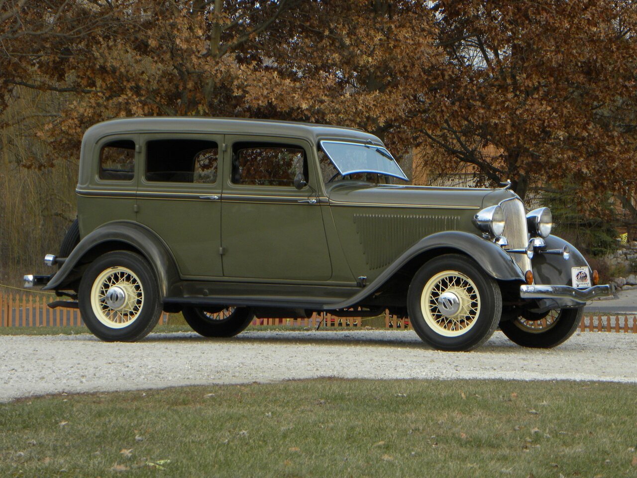 Plymouth De Luxe I