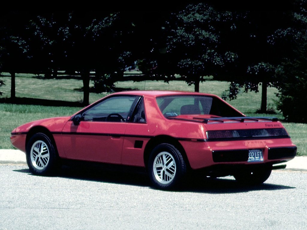 Pontiac Fiero Хэтчбек 3 дв.