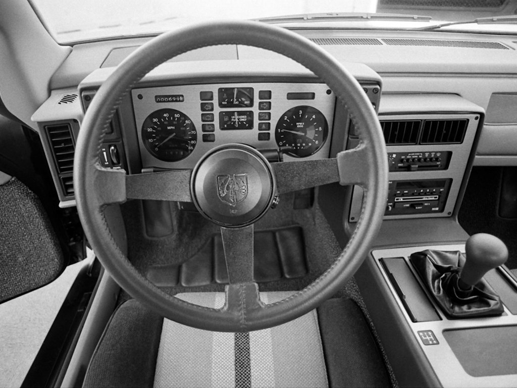 Pontiac Fiero Хэтчбек 3 дв.