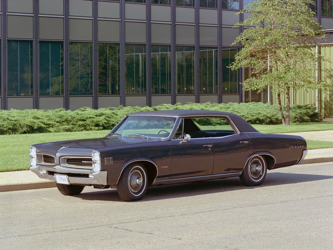 Pontiac LeMans II