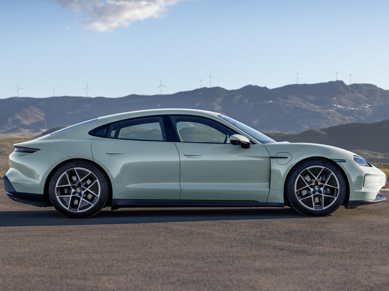 Porsche Taycan I Рестайлинг