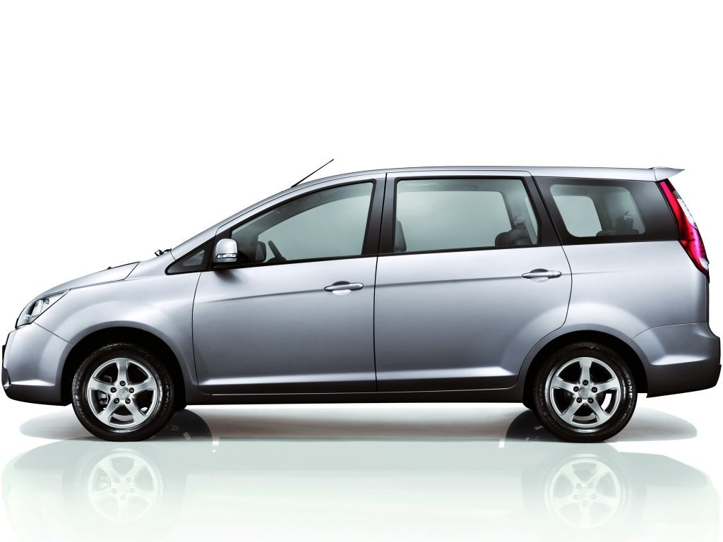 Proton Exora Компактвэн