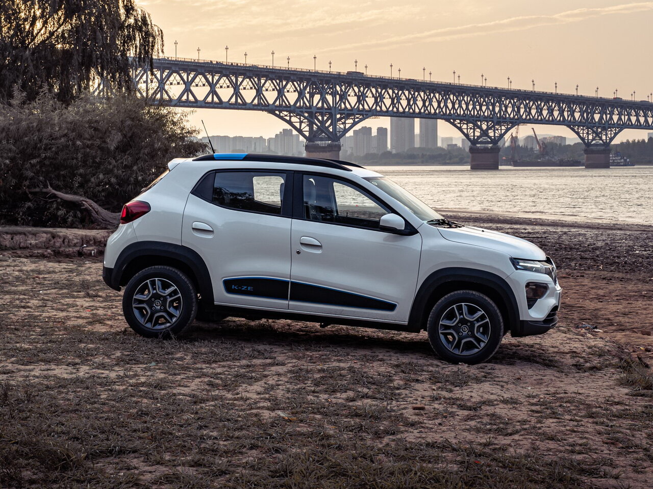 Renault City K-ZE Хэтчбек 5 дв.