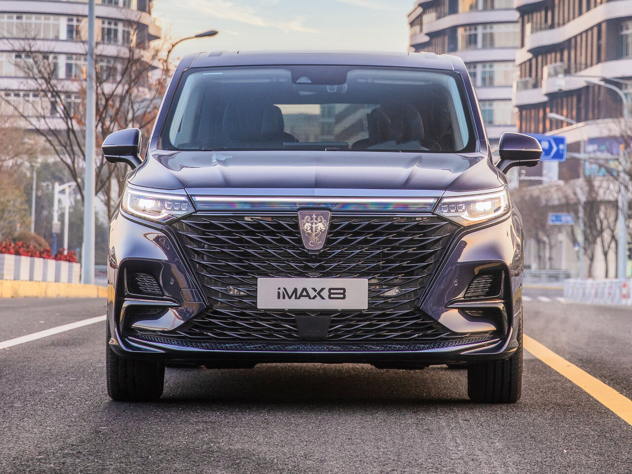 Roewe iMAX8 I