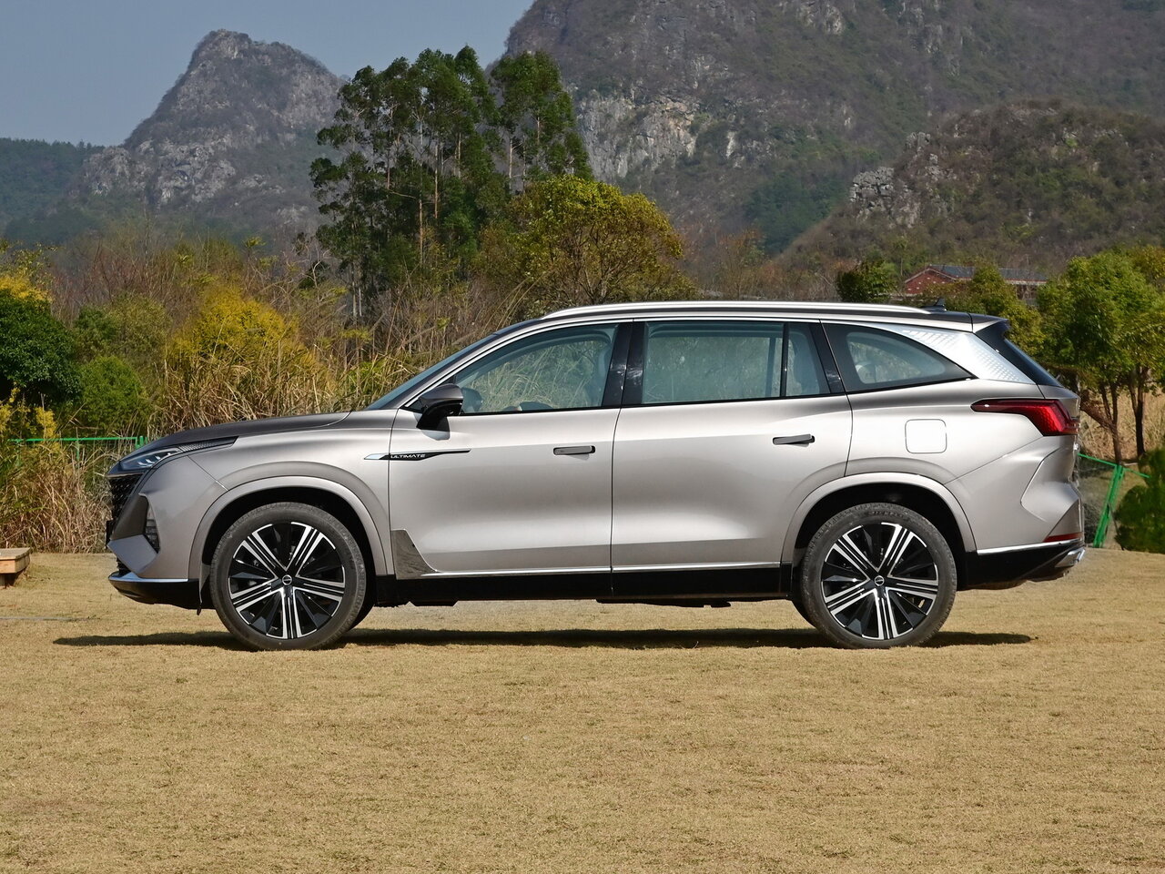 Roewe RX9 Внедорожник 5 дв.