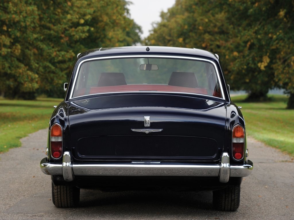 Rolls-Royce Silver Shadow Седан