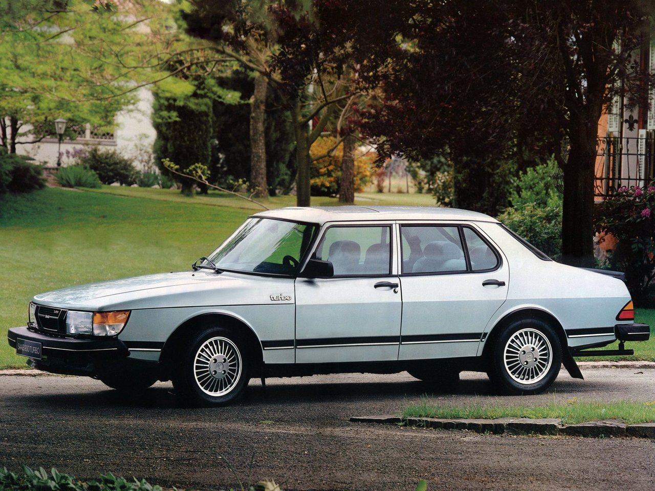 Saab 900 I