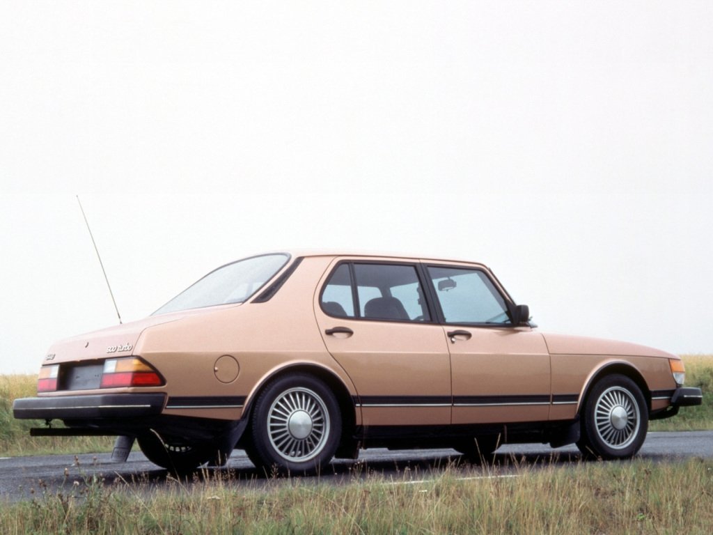 Saab 900 I