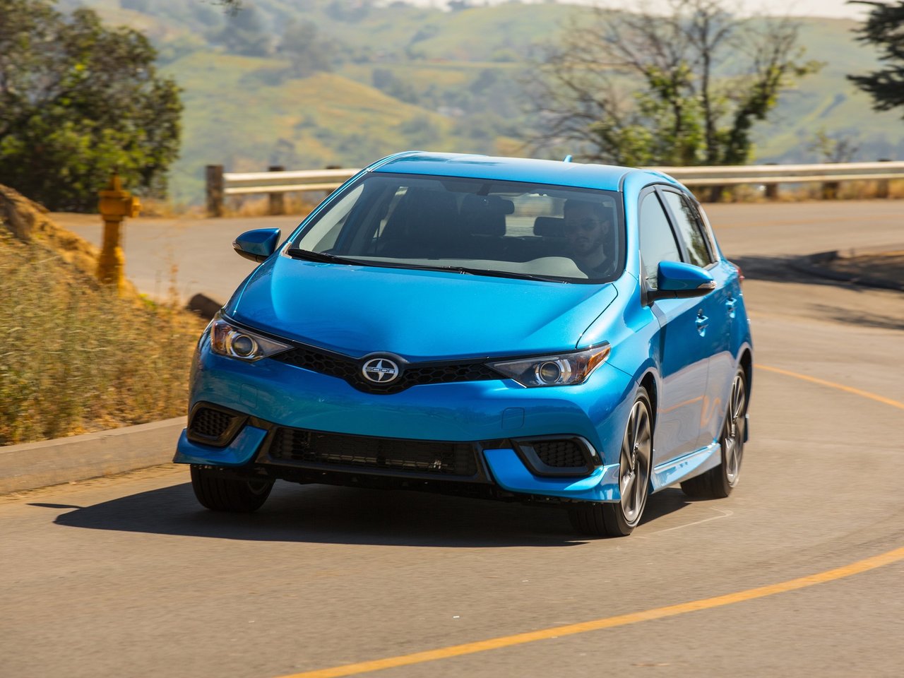 Scion iM Хэтчбек 5 дв.