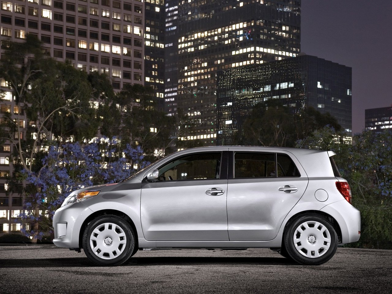 Scion xD Хэтчбек 5 дв.