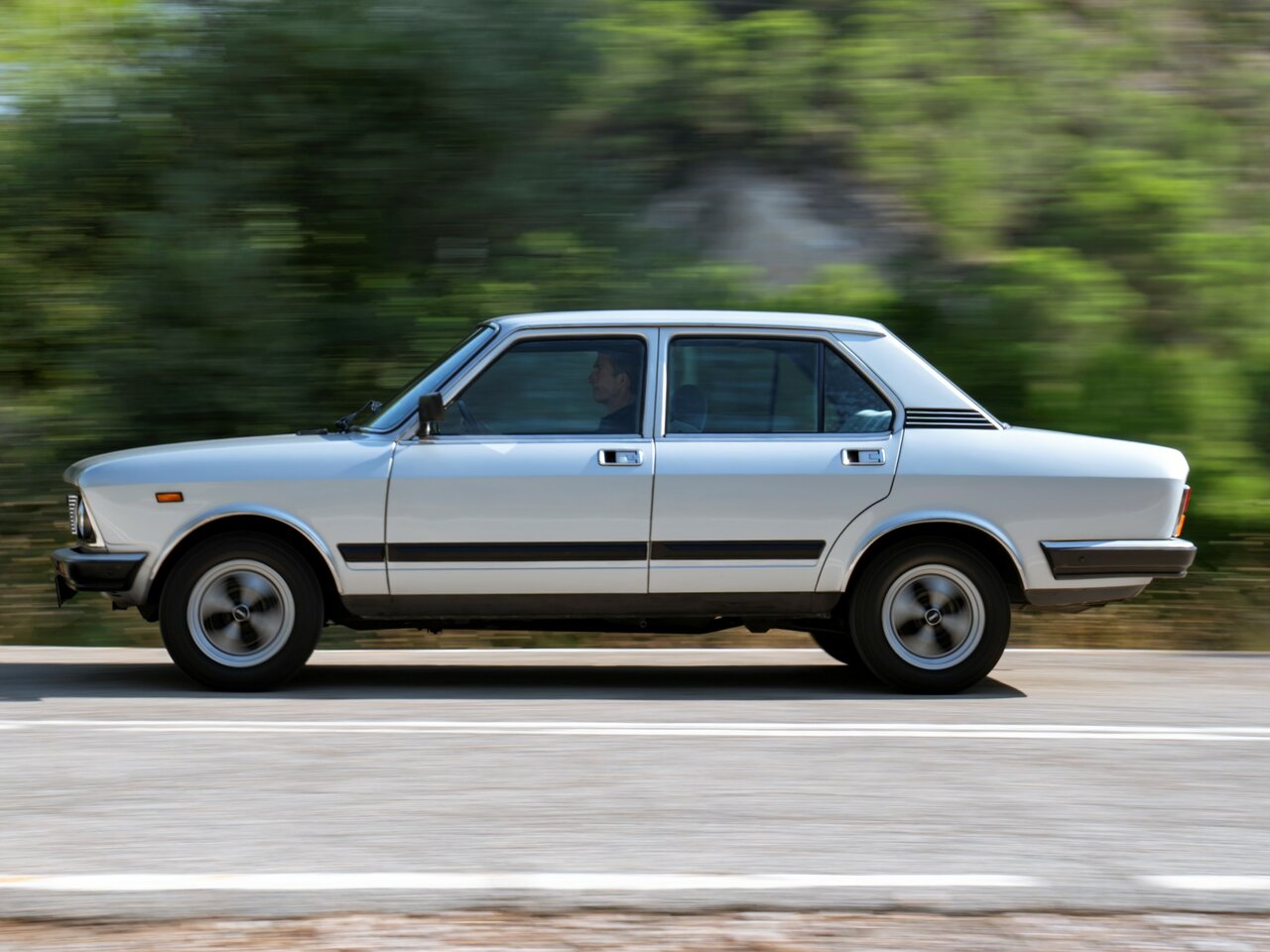 SEAT 132 Седан