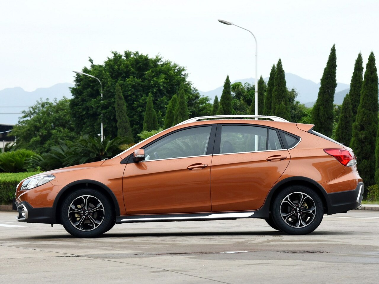 Soueast V6 Cross Хэтчбек 5 дв.