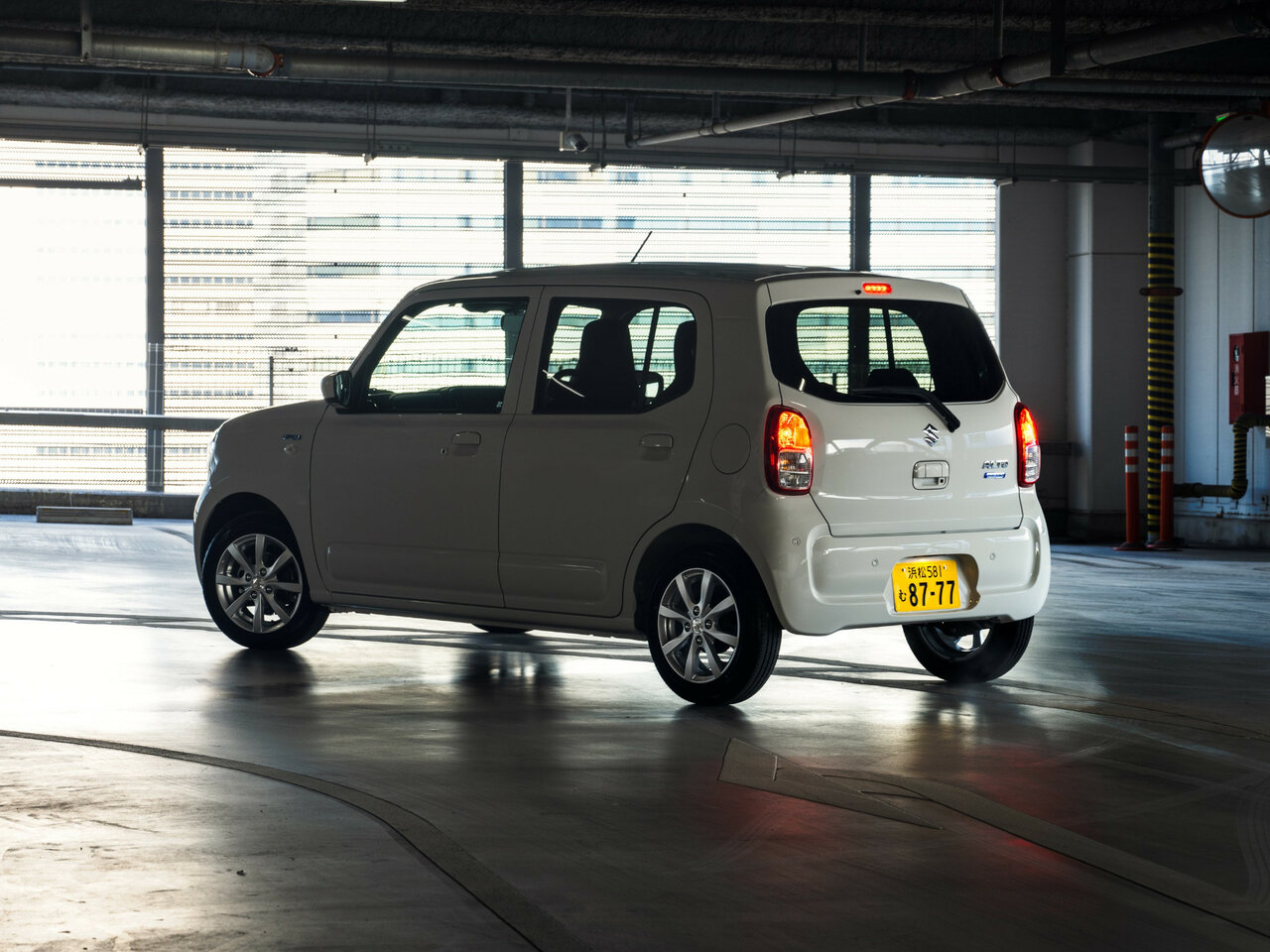 Suzuki Alto IX (HA37)