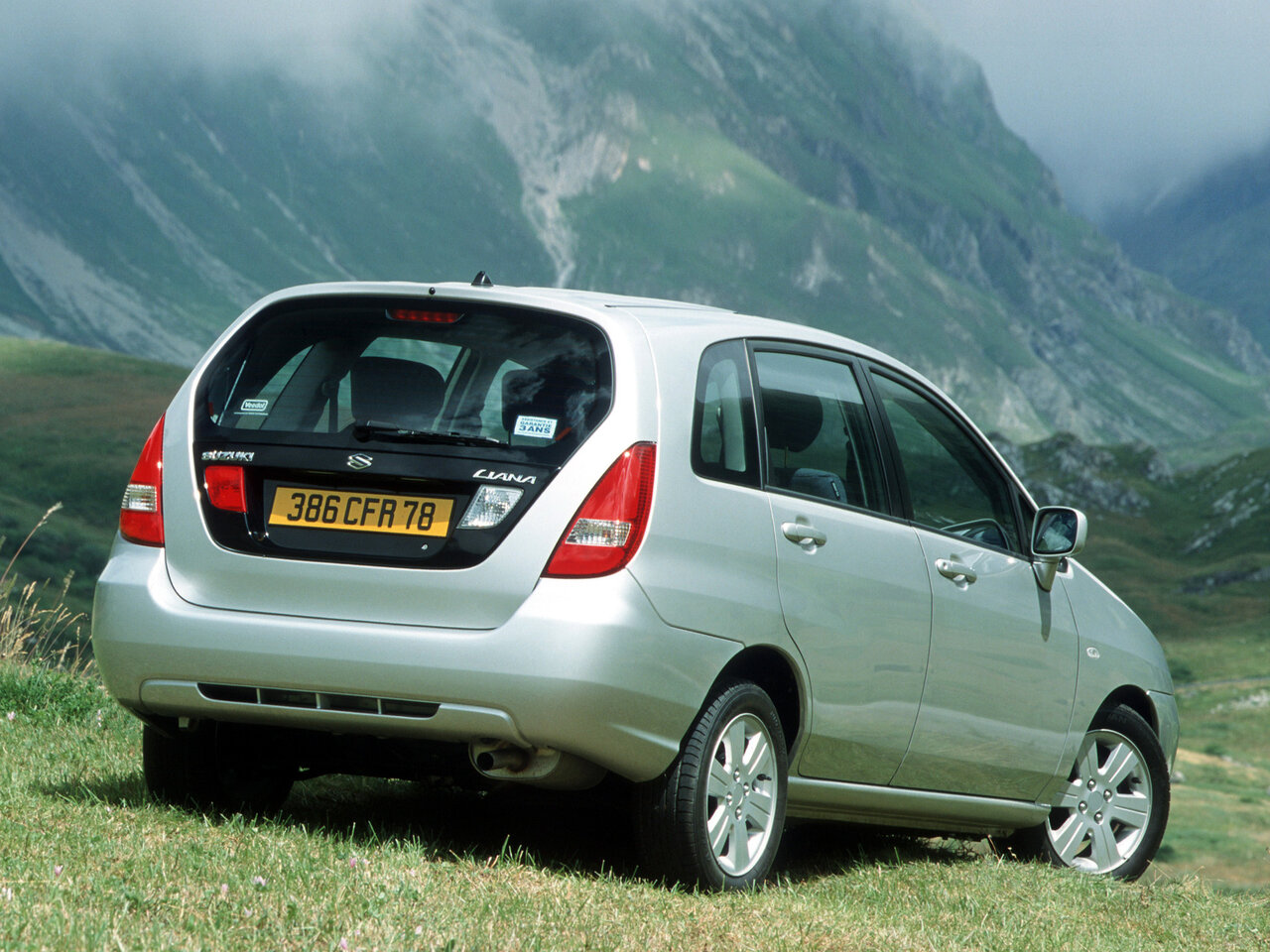 Suzuki Liana I