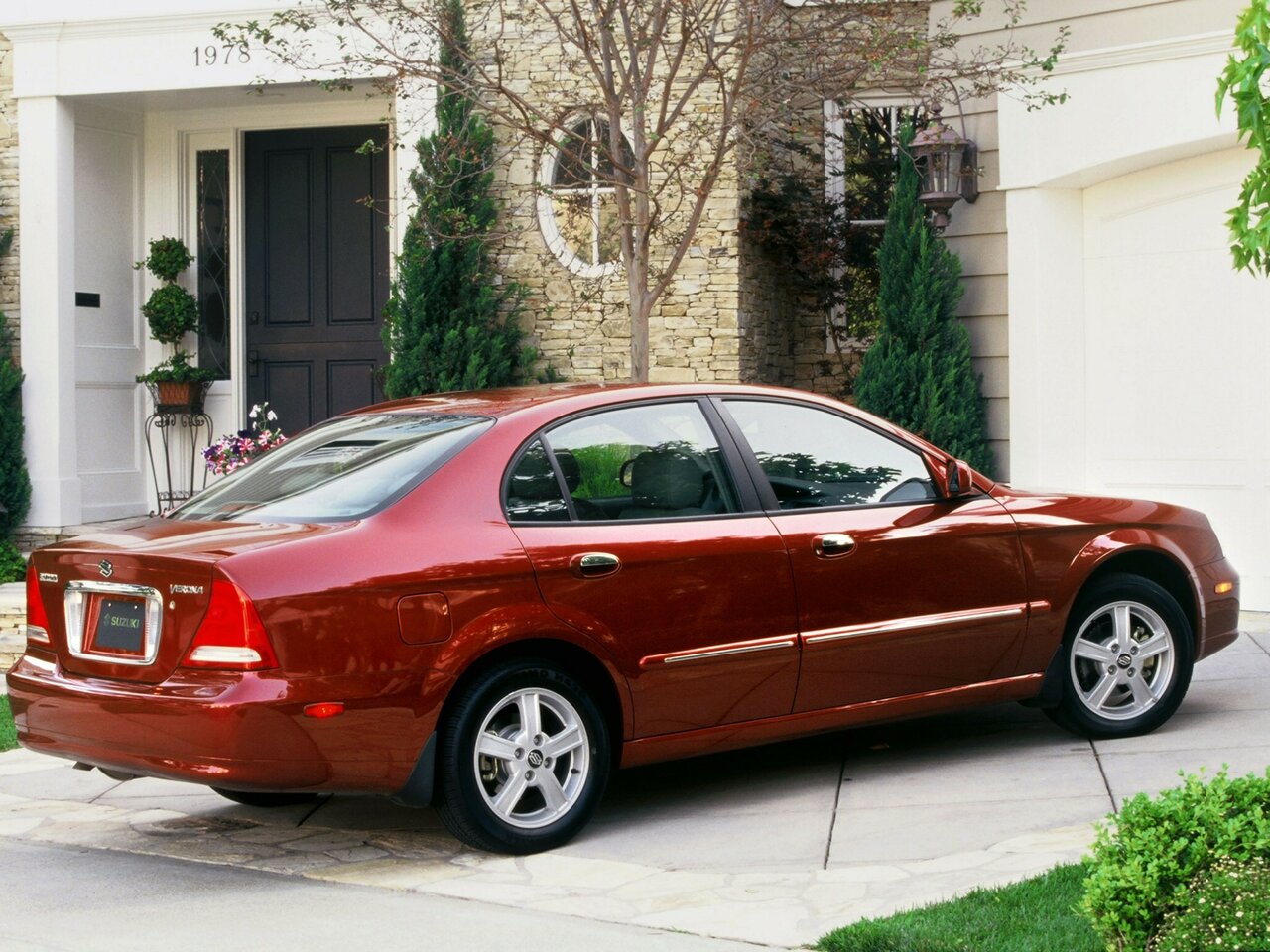 Suzuki Verona Седан