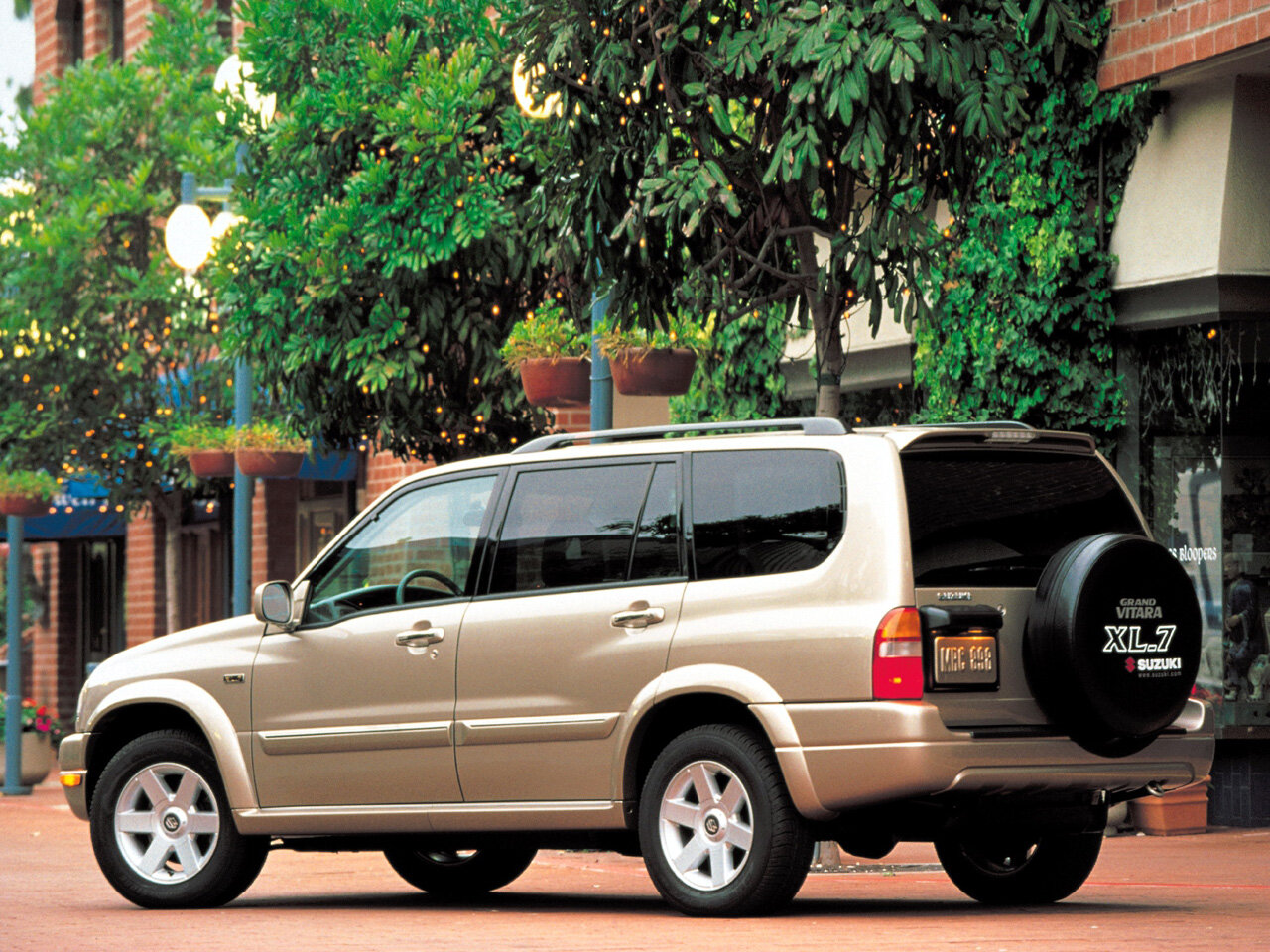 Suzuki XL7 I