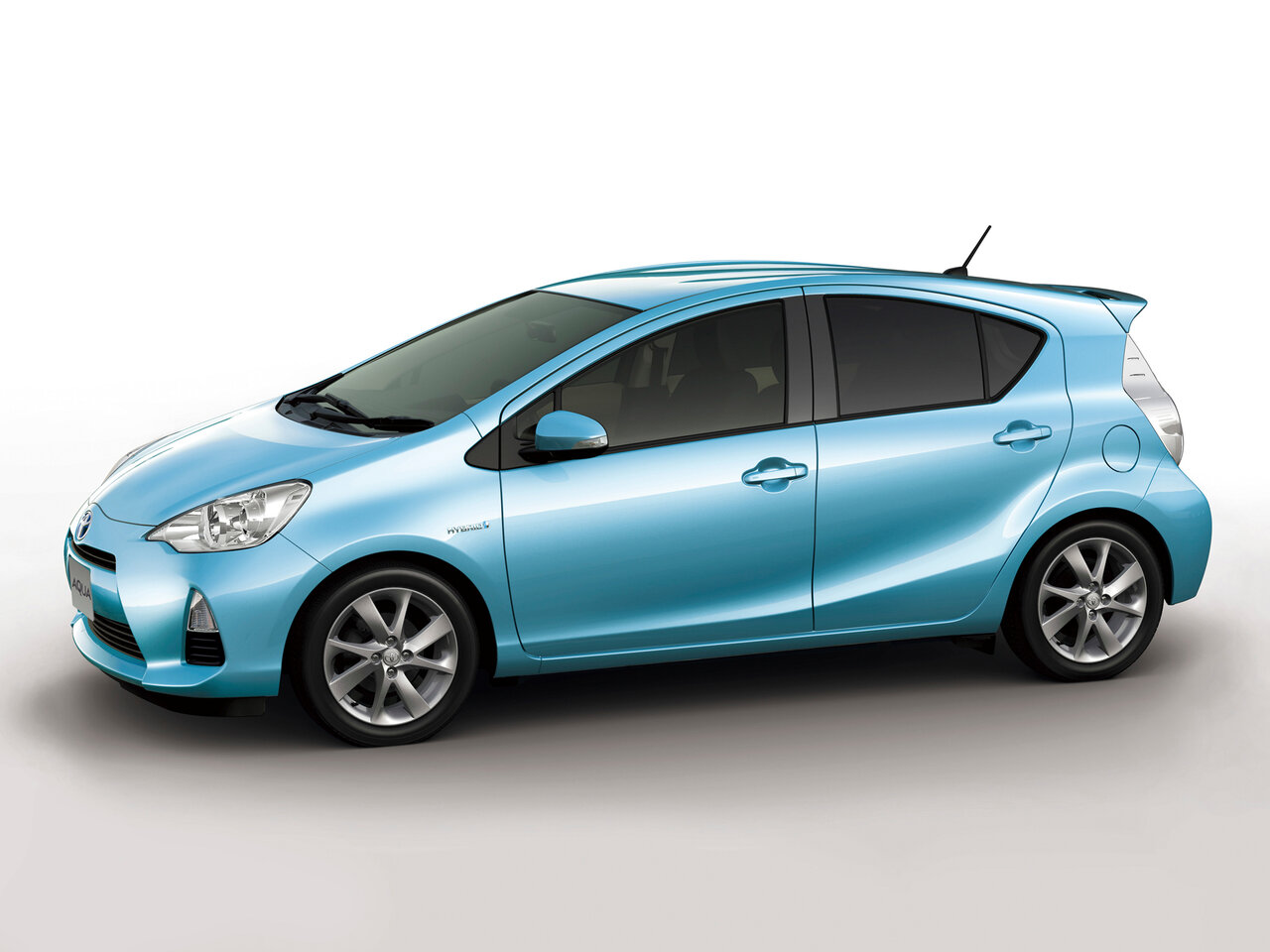 Toyota Aqua I