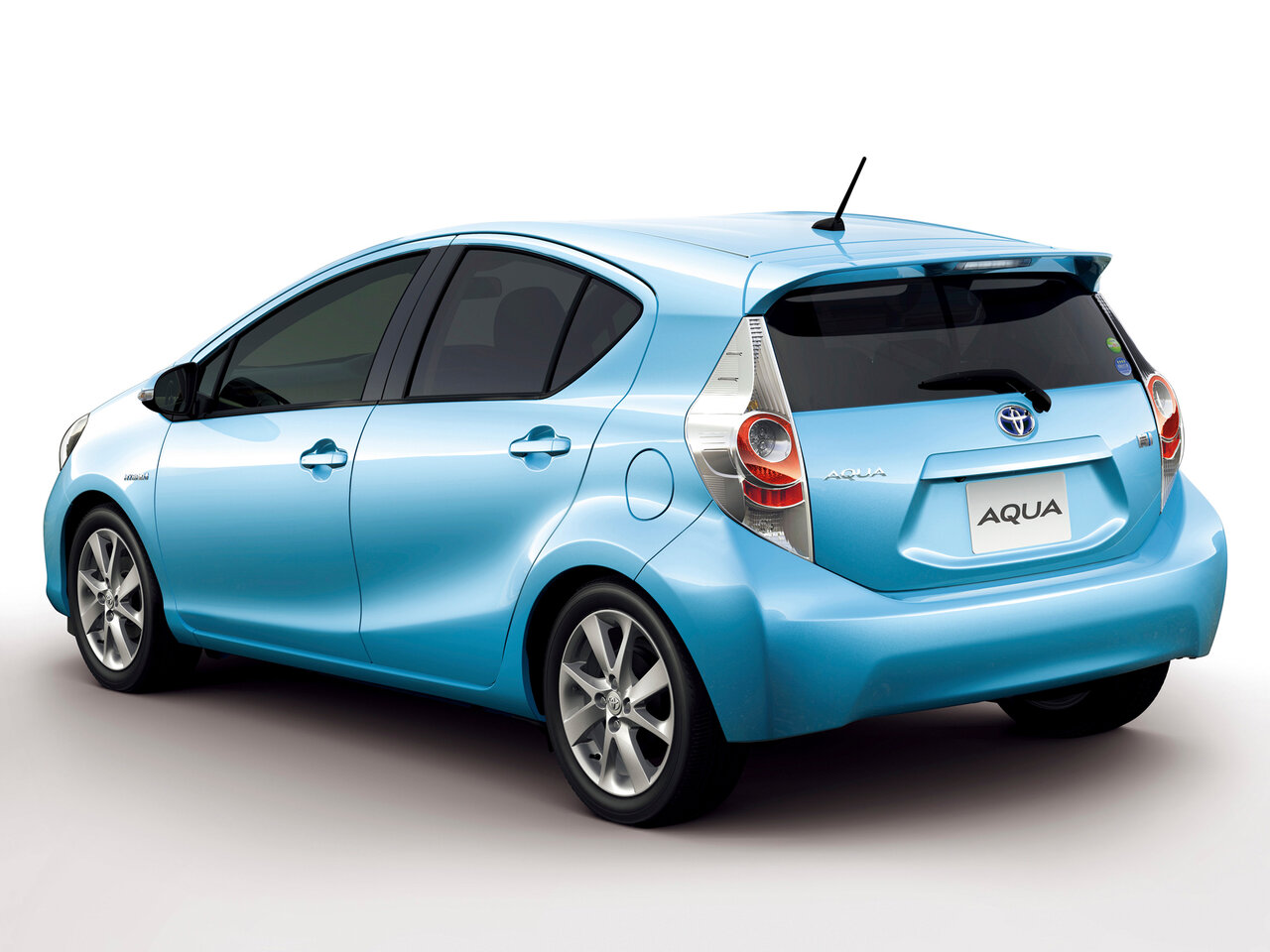 Toyota Aqua I