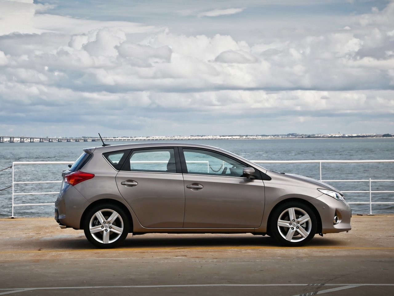 Toyota Auris II
