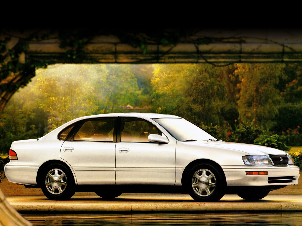 Toyota Avalon I