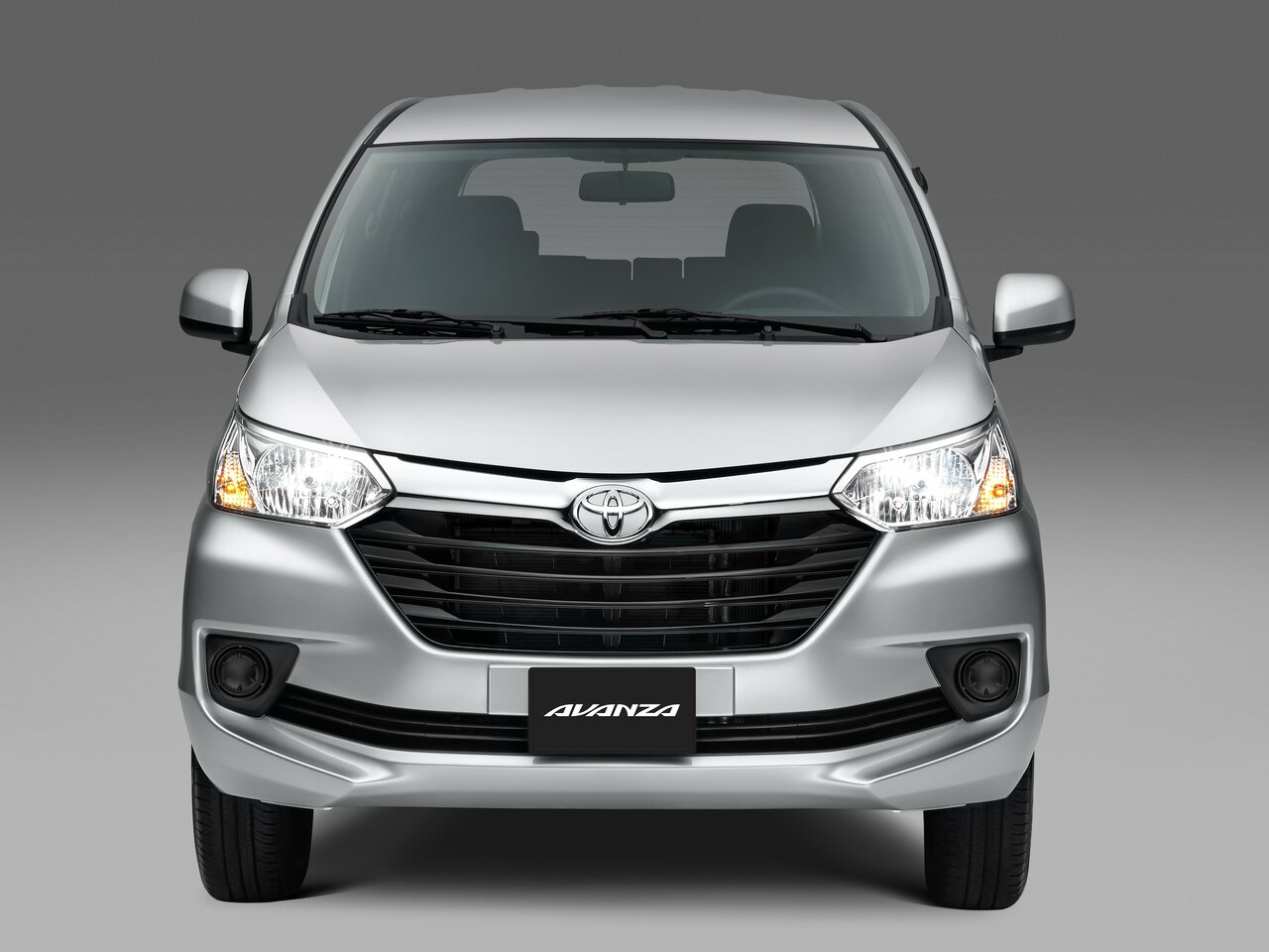 Toyota Avanza II Рестайлинг