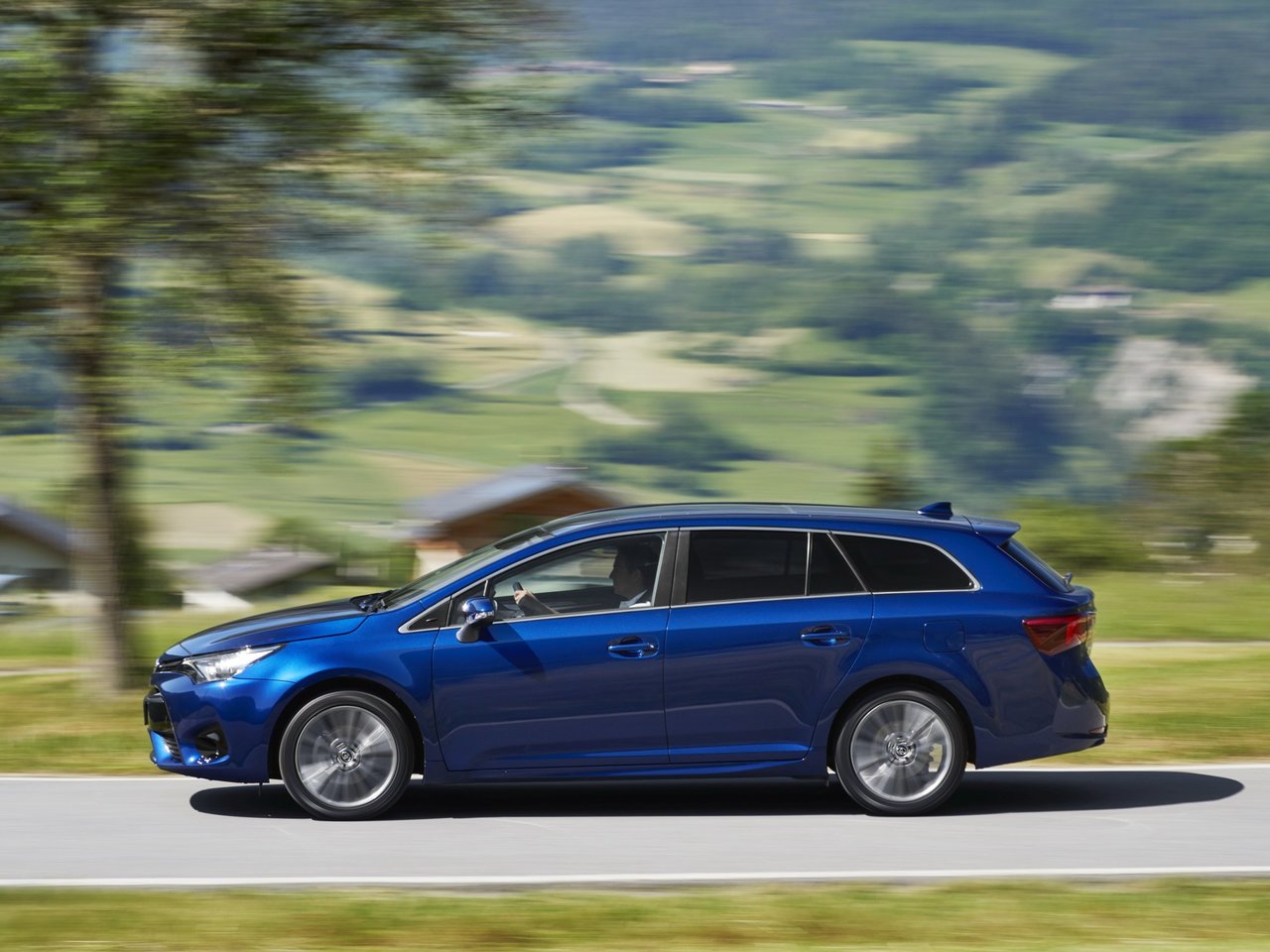 Toyota Avensis III Рестайлинг 2