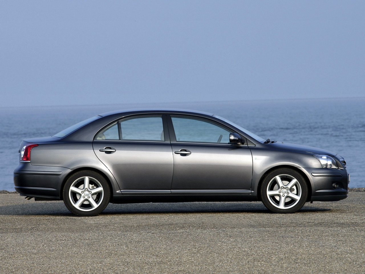 Toyota Avensis II Рестайлинг