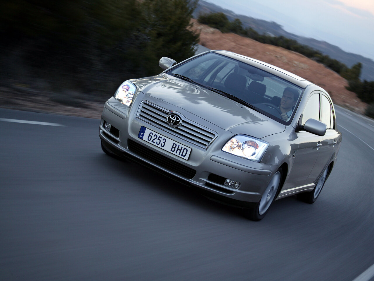 Toyota Avensis II