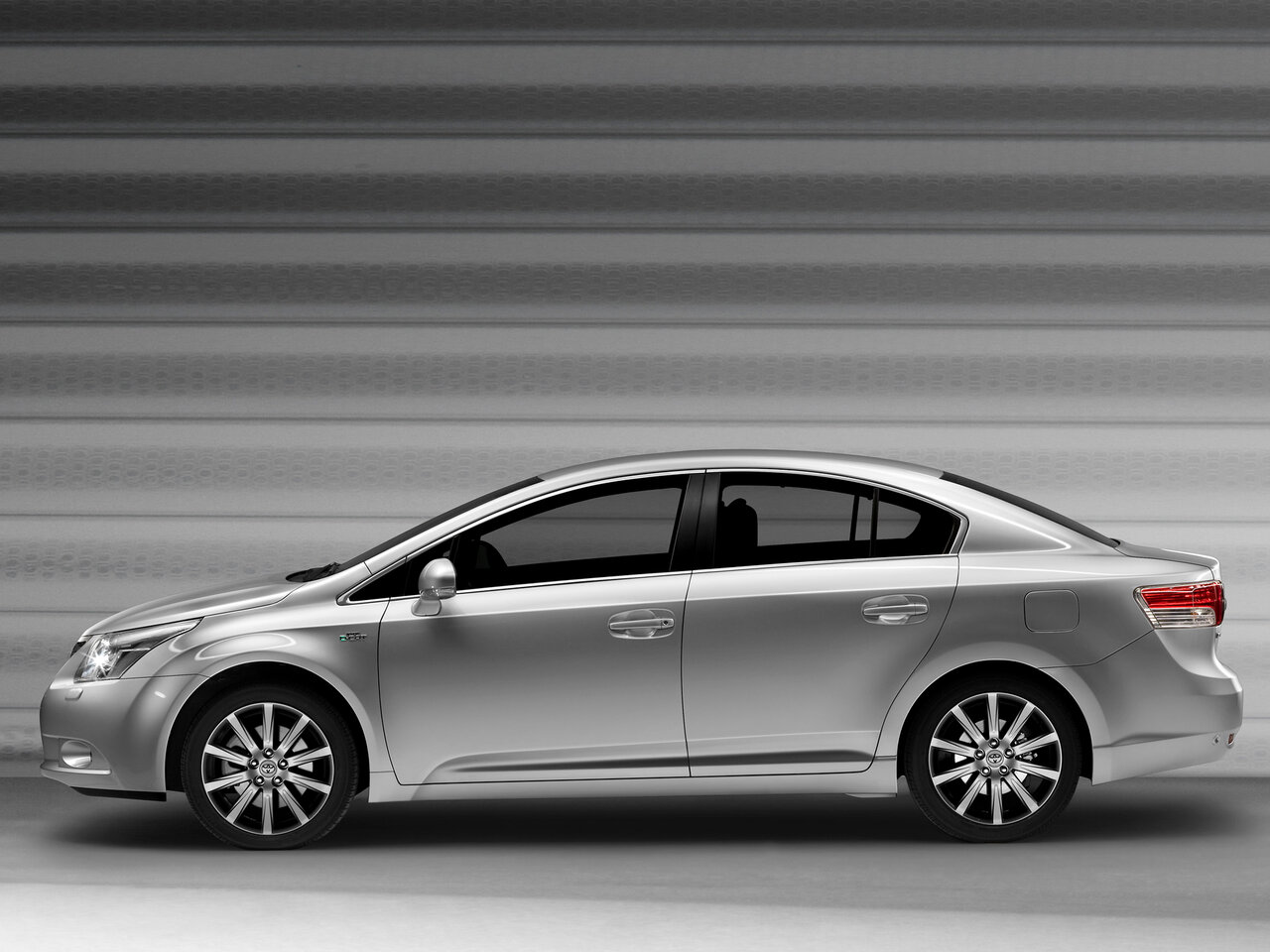 Toyota Avensis III