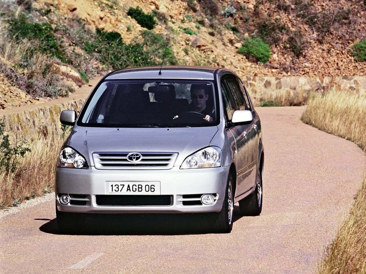 Toyota Avensis Verso I